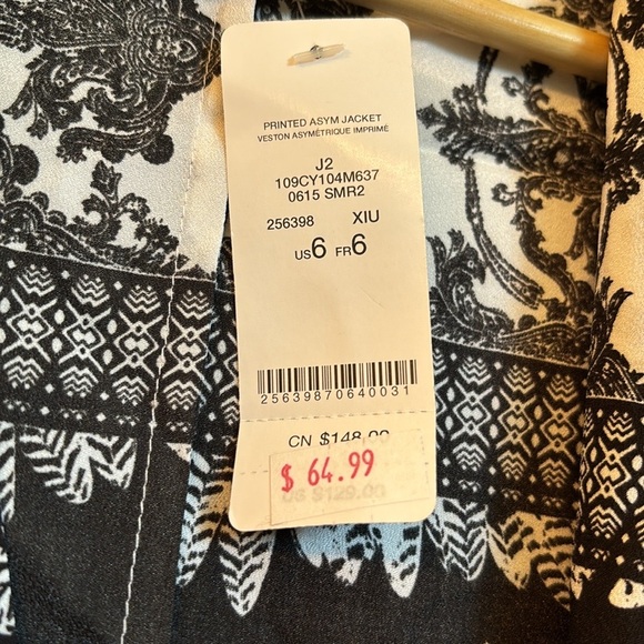 BEBE NWT black and white printed asym jacket sz 6 - Picture 2 of 4